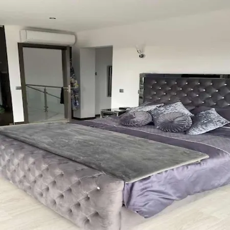 Contemporary Carvoeiro 4 Bedrooms Bonita Balcony Sea Views Modern Interior 别墅